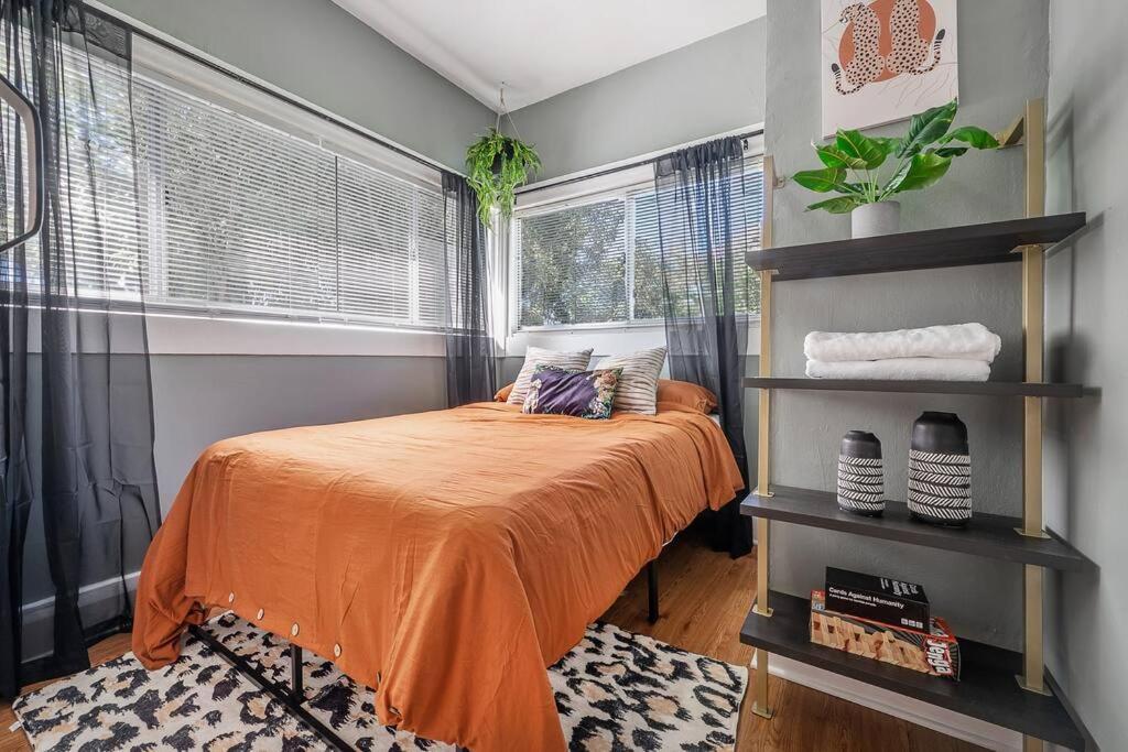 Jungle Themed Apt. Close To Coffee, Food + Shops! Τάμπα Εξωτερικό φωτογραφία