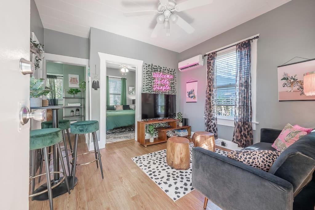 Jungle Themed Apt. Close To Coffee, Food + Shops! Τάμπα Εξωτερικό φωτογραφία